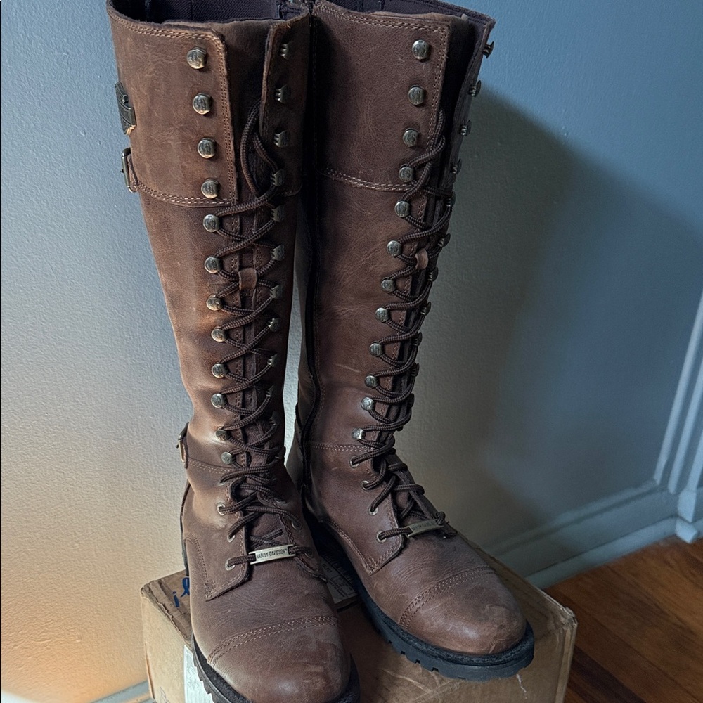 Harley Davidson brown riding boots!  Excellent condition!